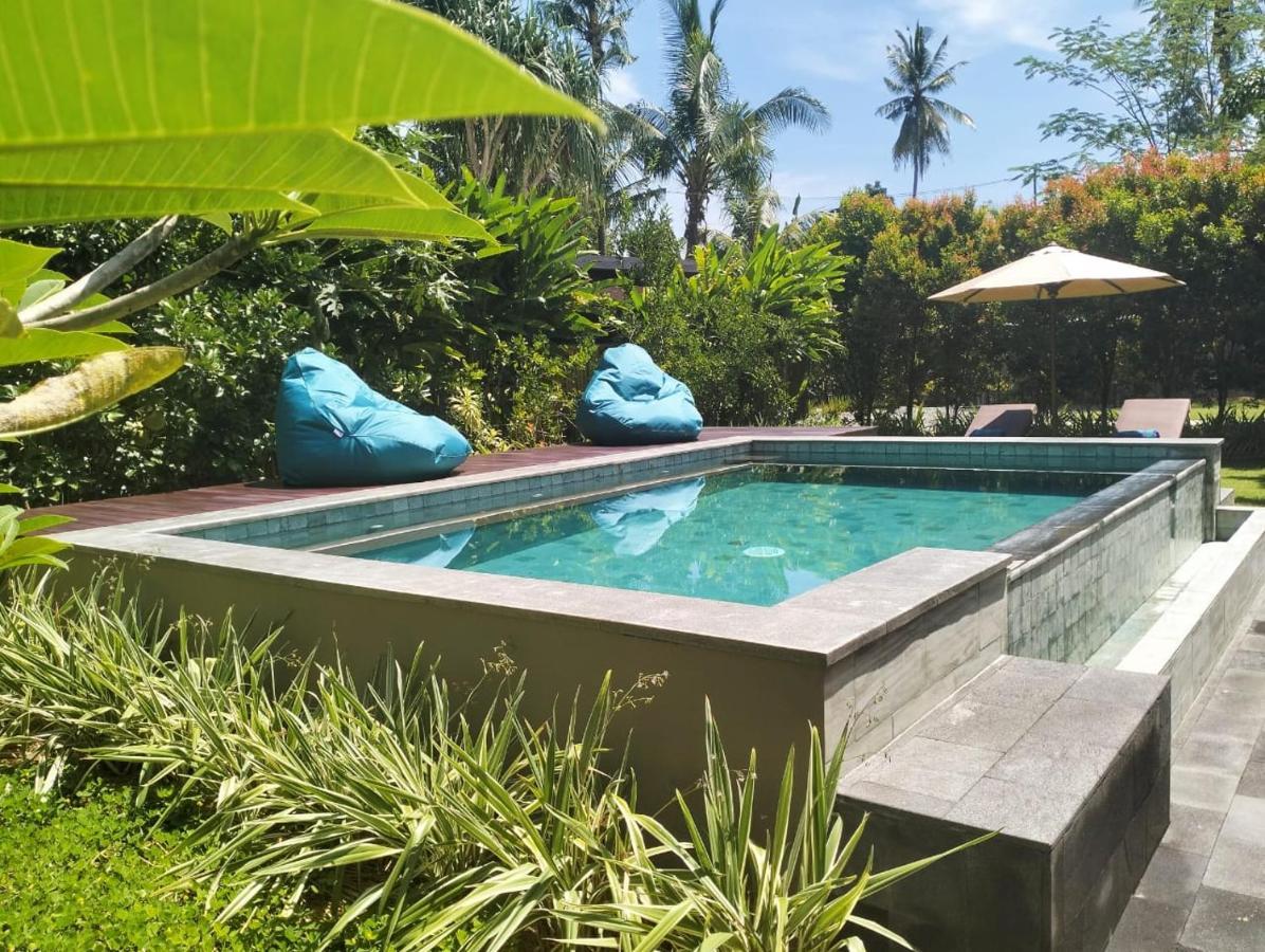 Villa Jeruk Selong Belanak Exterior photo