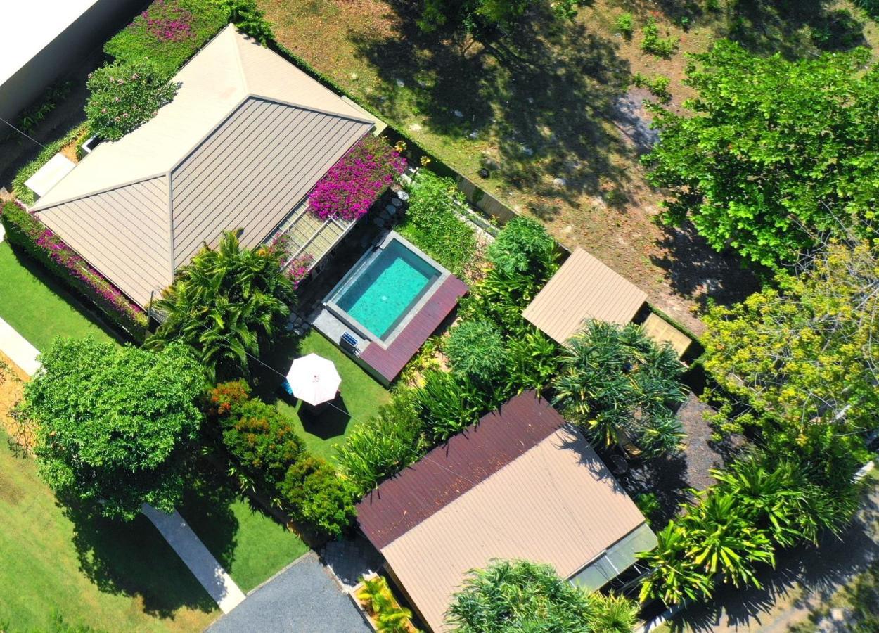 Villa Jeruk Selong Belanak Exterior photo